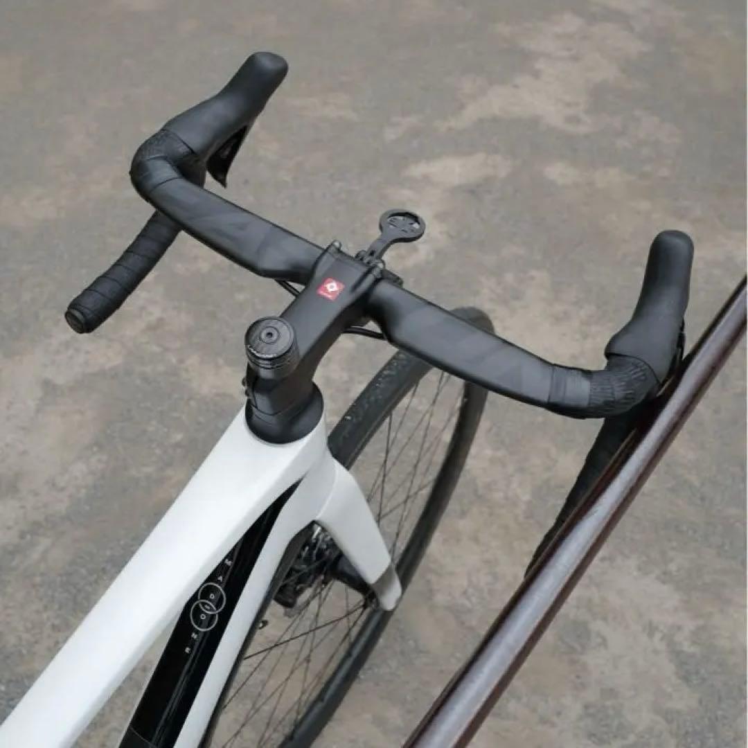 TREK Madone SL 6 gen 8 Mサイズ 電動105Di2 12s