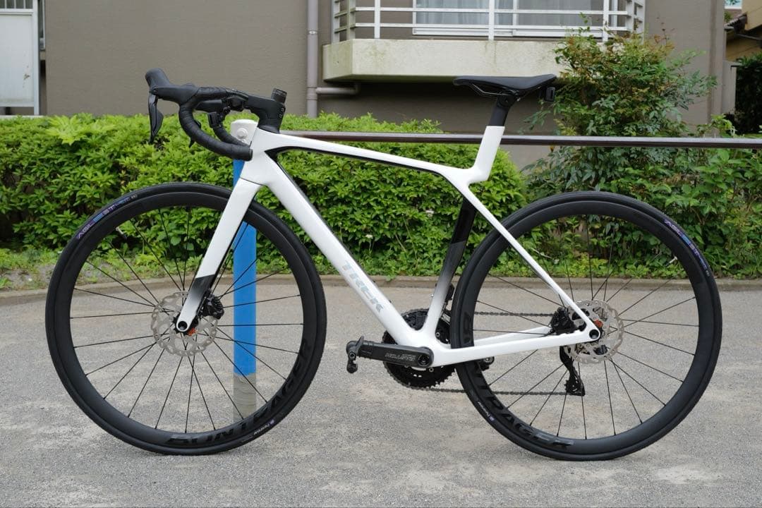TREK Madone SL 6 gen 8 Mサイズ 電動105Di2 12s