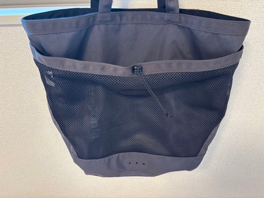 Patagoniaトート リュック 2WAYバッグ、黒色。