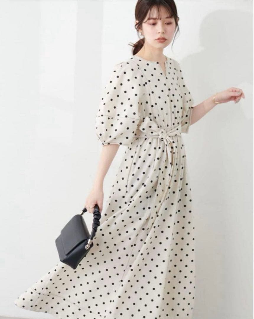 【完売品】美品　ナチュラルクチュール ランタンスリーブワンピース ドット　M