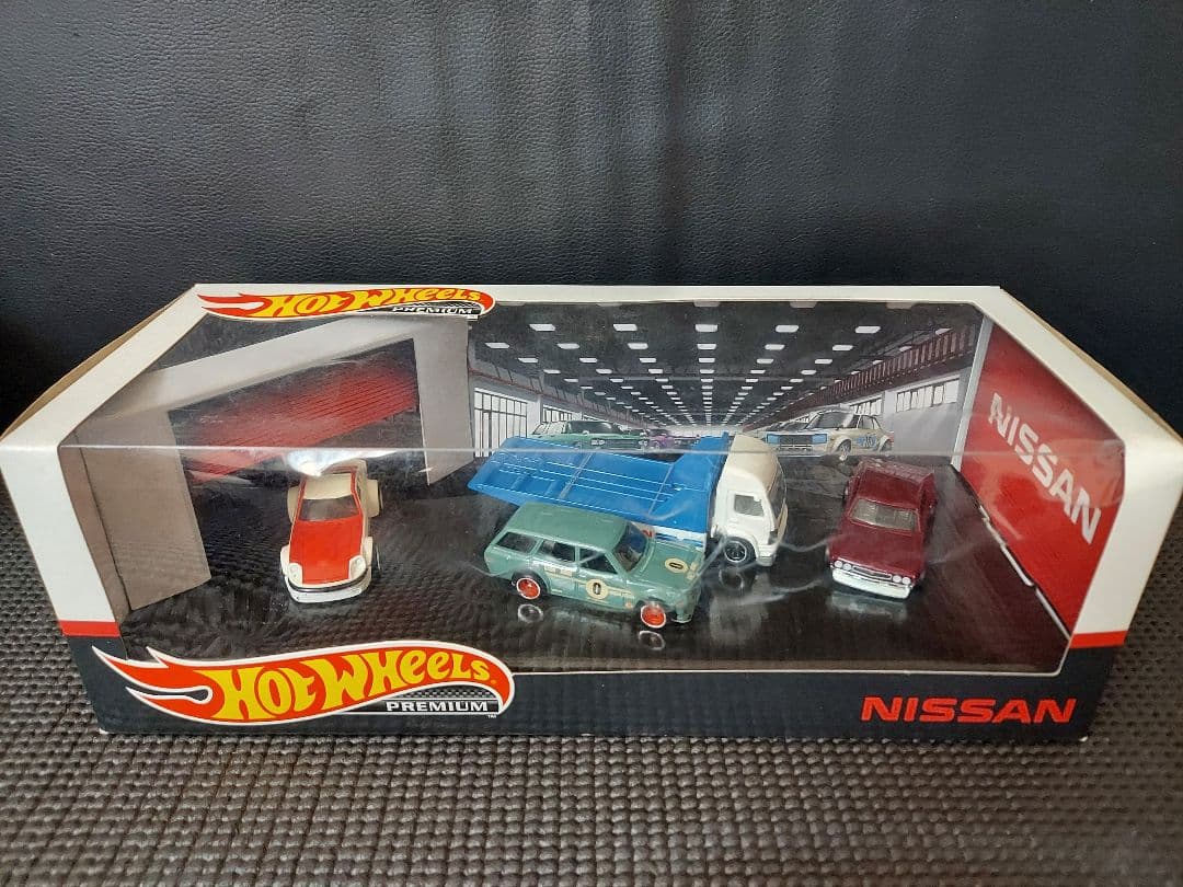 ★新品未開封『プレミアム日産ガレージ&コレクターセット アソート』2個