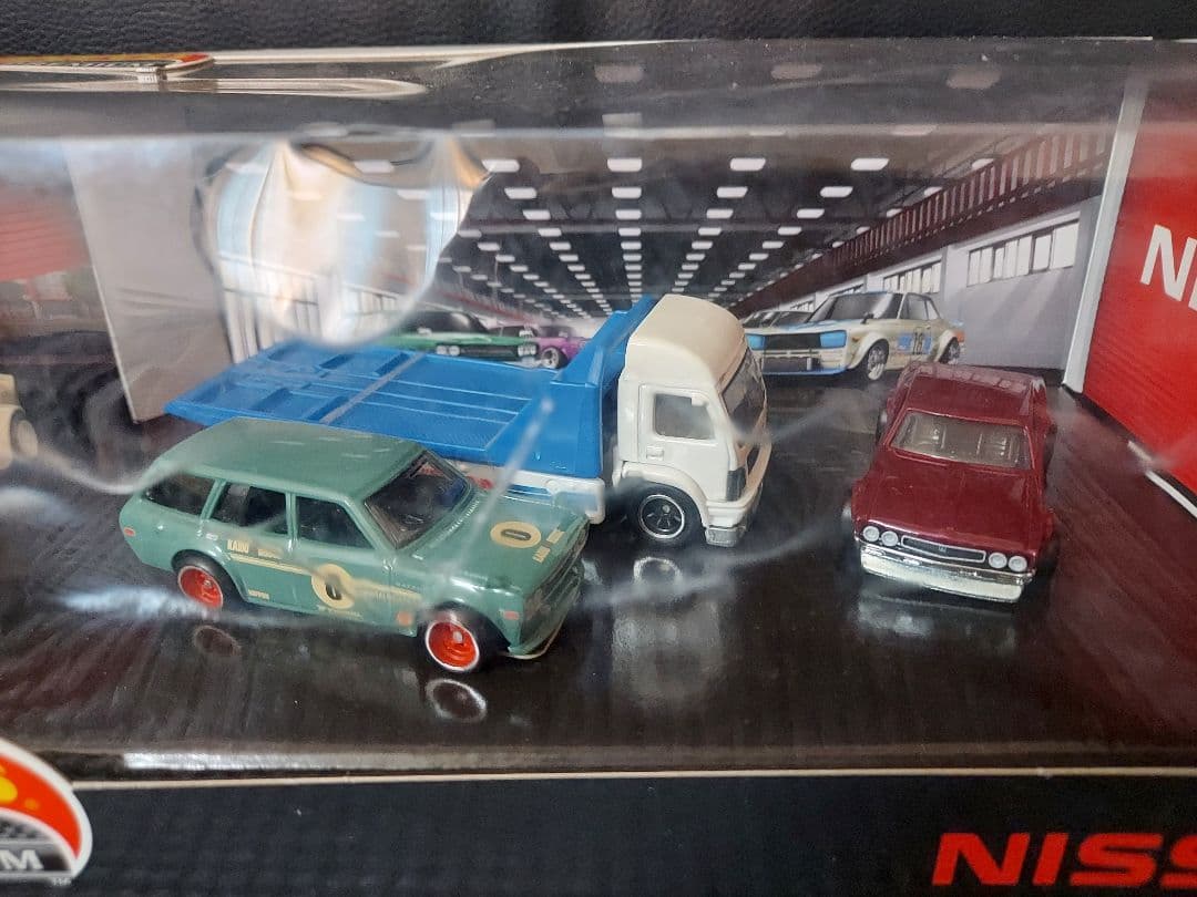 ★新品未開封『プレミアム日産ガレージ&コレクターセット アソート』2個
