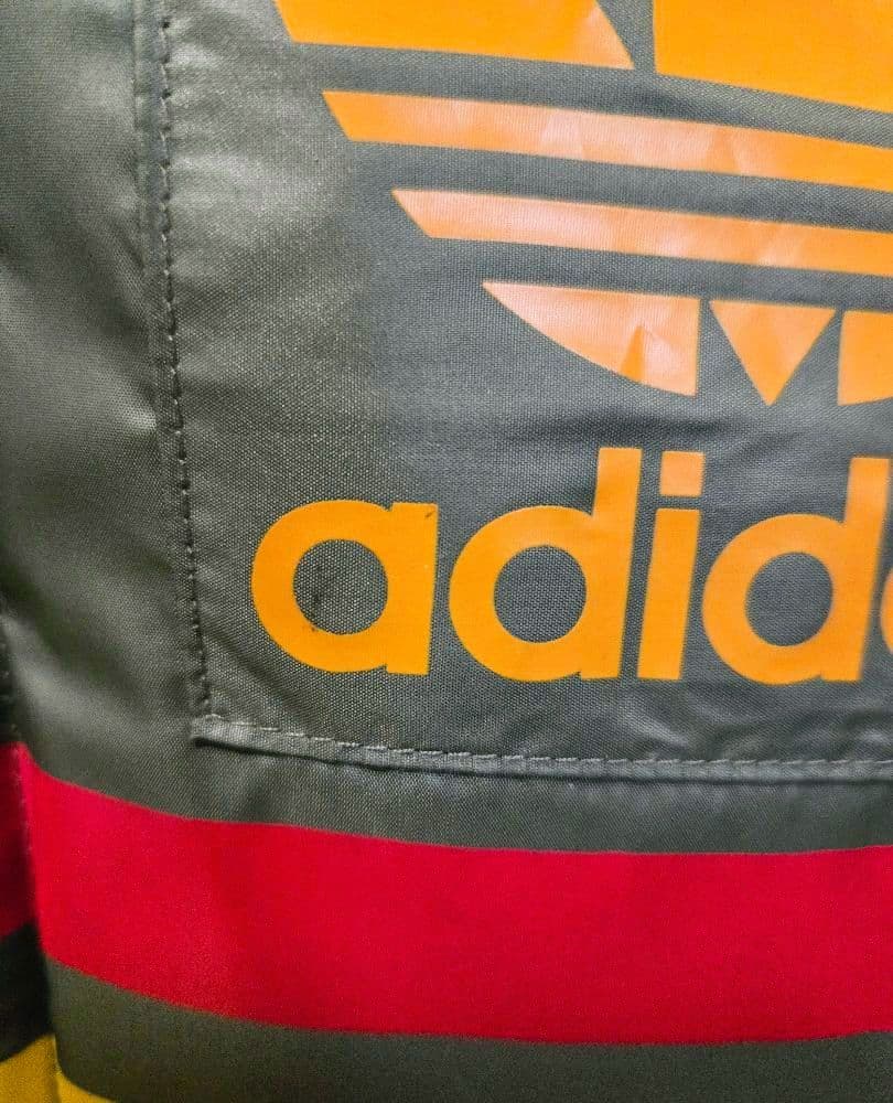 アディダス★adidas☆メンズカーキダウンベスト★XLサイズ