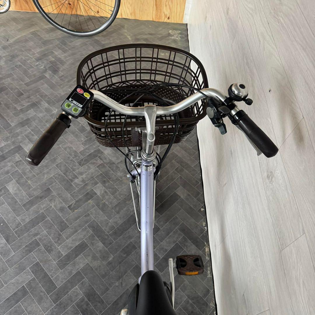 電動アシスト自転車 シルバー 前カゴ付き