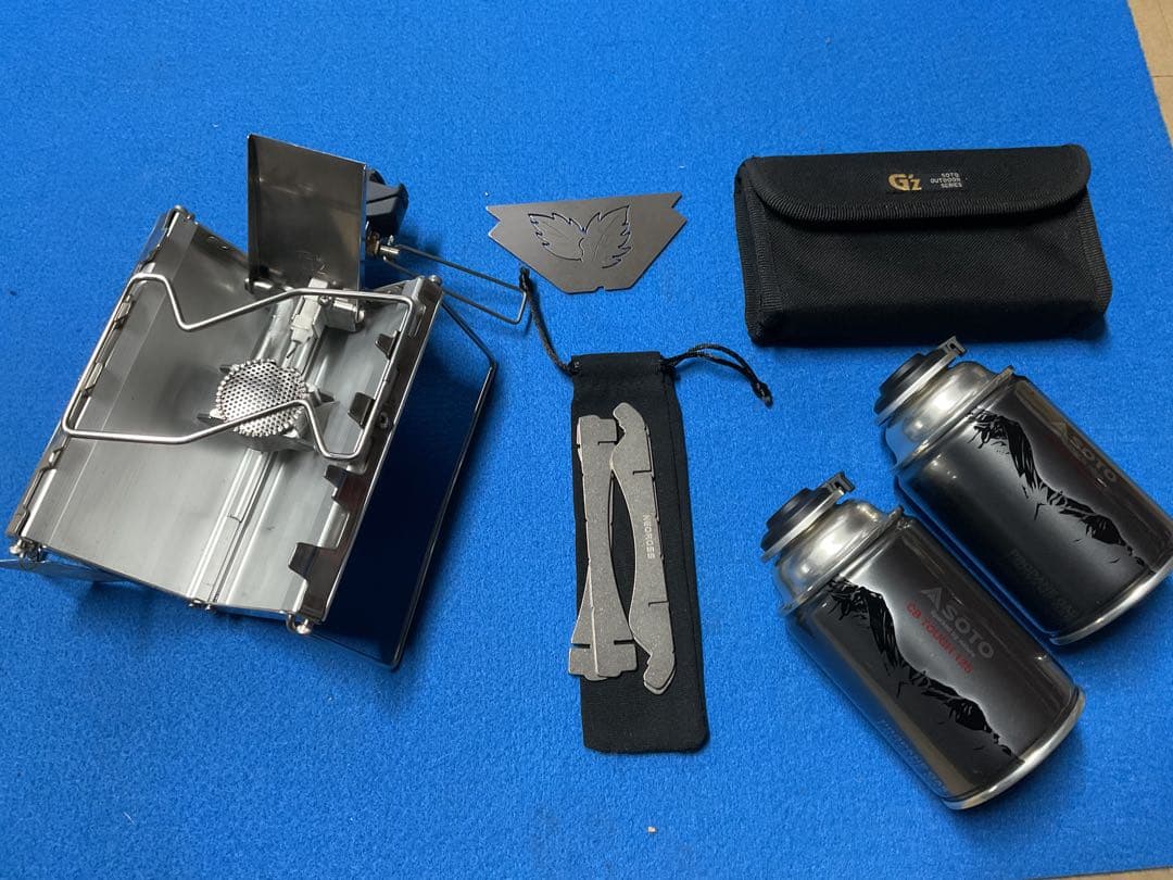 SOTO・GZストーブ動作良好美品&新品チタン防風板と五徳新品ST-711２本付
