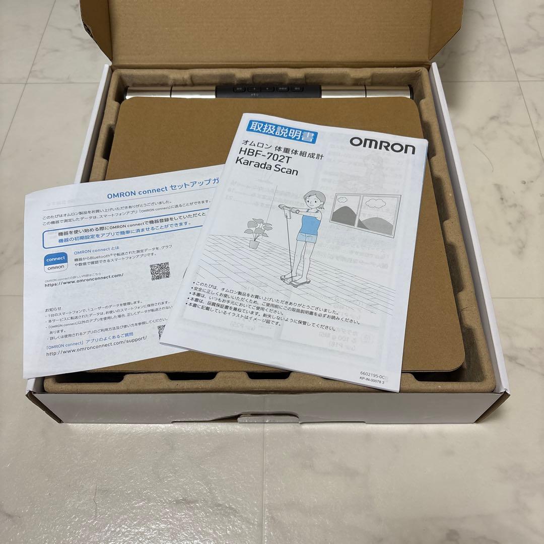OMRON 体組成計 HBF-702T