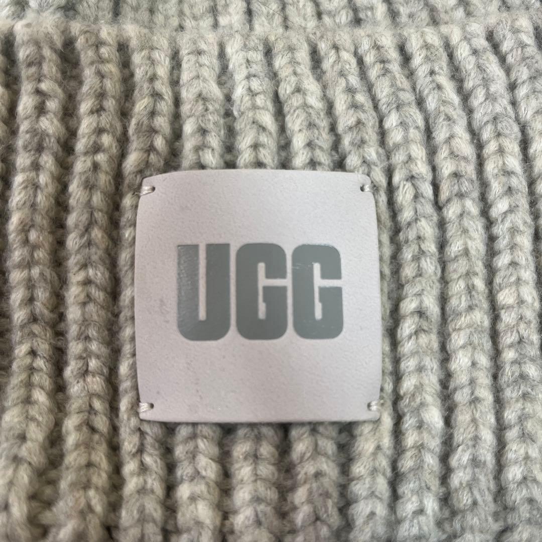 UGG ニット帽 ライトグレー ほぼ未使用 美品 秋冬に最適