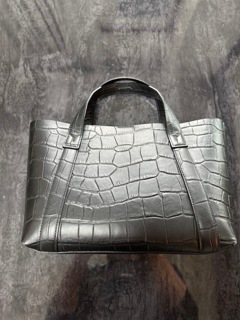 PELLE MORBIDA レザーミニトートバッグ(ブラック、クロコ型押し)