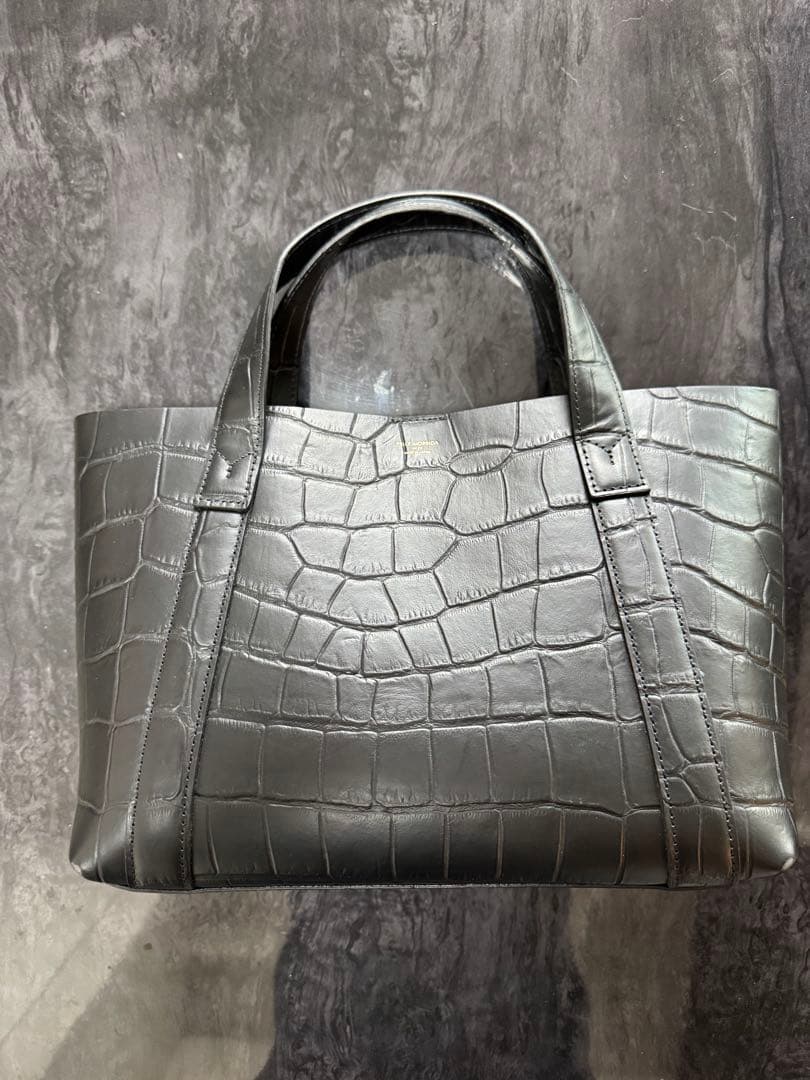PELLE MORBIDA レザーミニトートバッグ(ブラック、クロコ型押し)