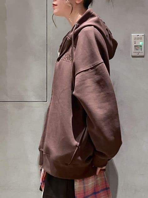 新作エンボスBIG　ZIPパーカー　ブラウン　FREE　6930円　UNISEX