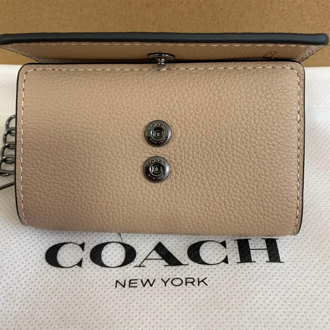 COACH ベージュ レザー キーケース (最終価格です❗️)