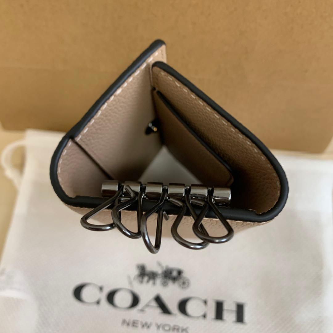 COACH ベージュ レザー キーケース (最終価格です❗️)