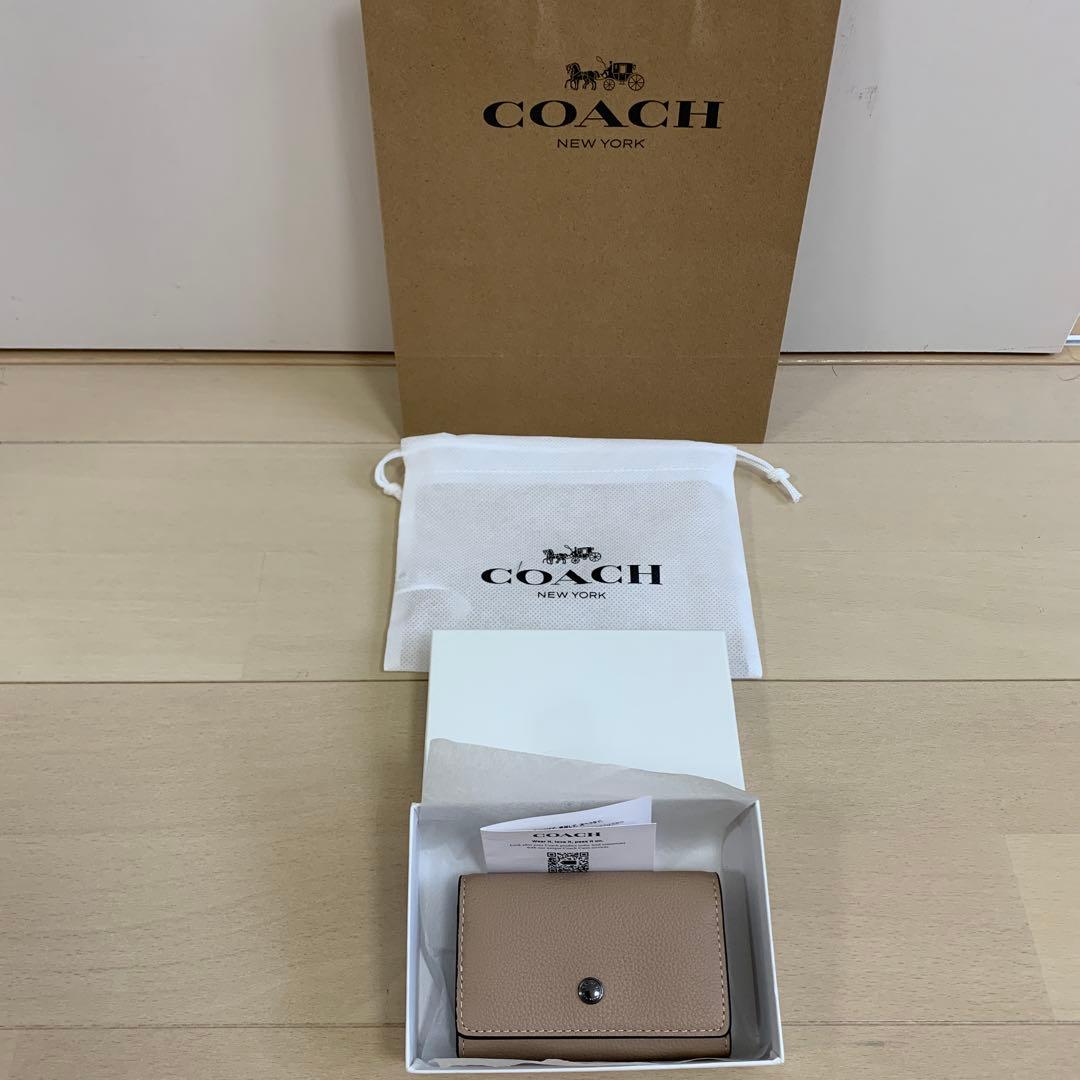 COACH ベージュ レザー キーケース (最終価格です❗️)
