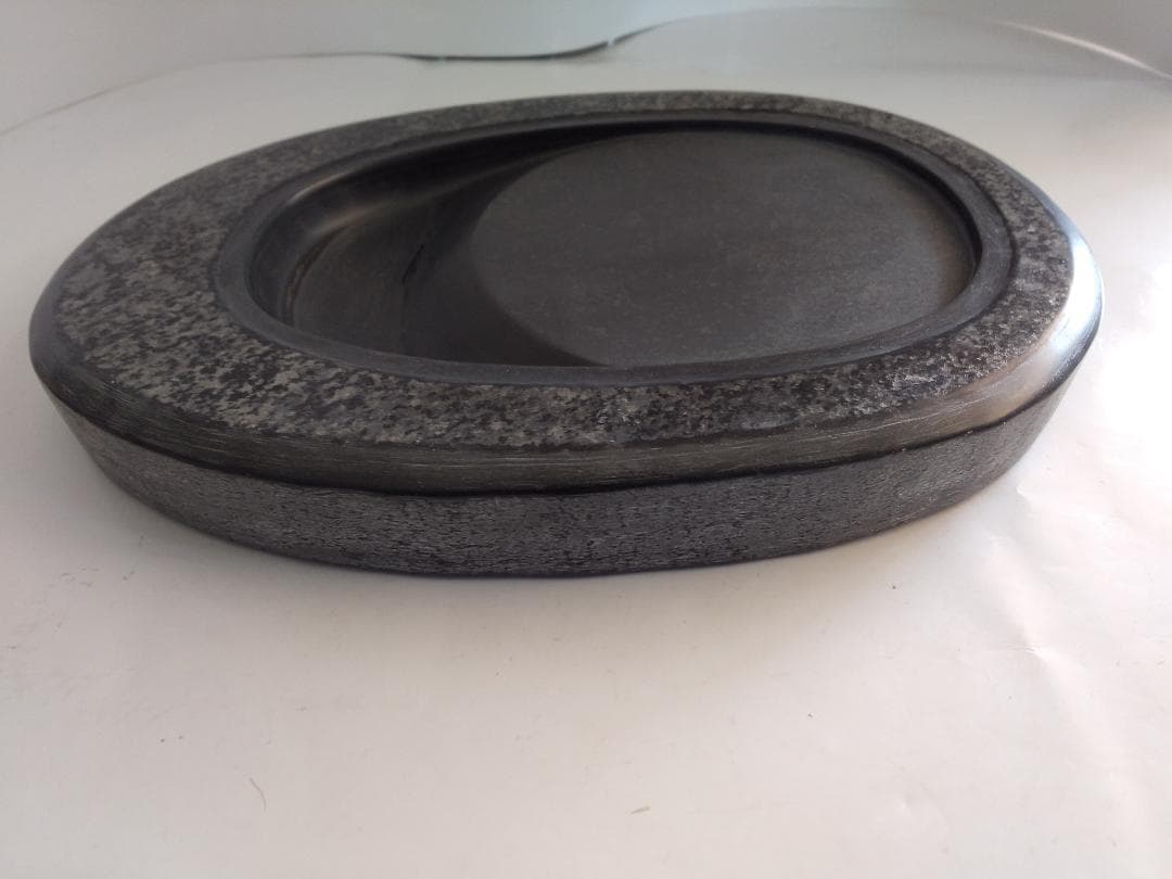 高級硯 古硯 菊花模様 の石 新品 未使用 です。