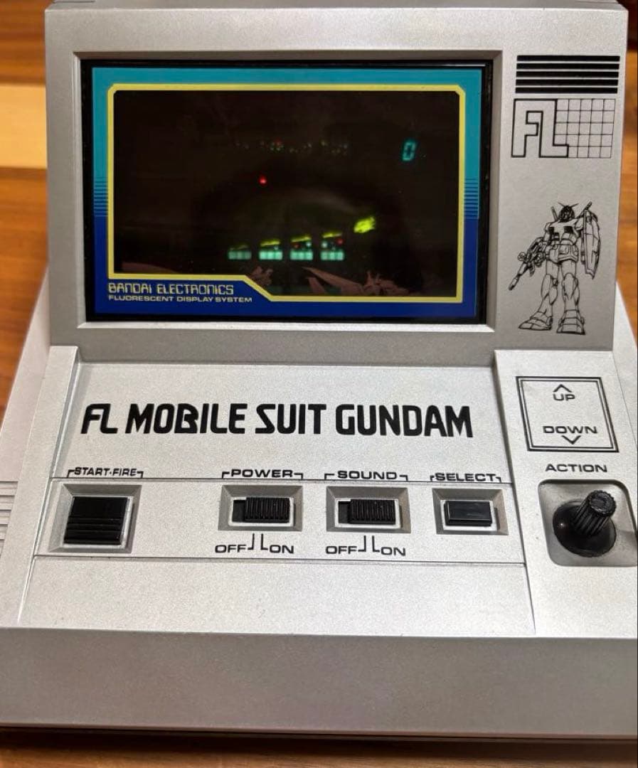 美品 BANDAI バンダイ FLモビルスーツガンダム LSIポータブルゲーム