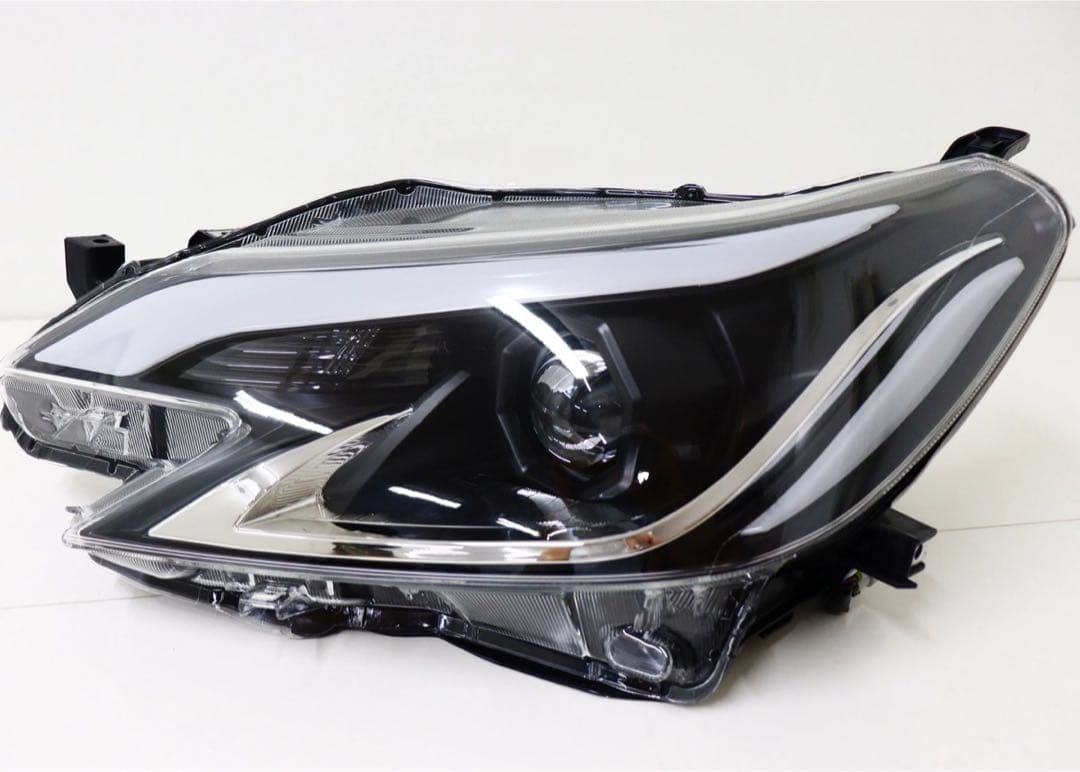 ゆ*ん様 【BRASH】GRX130 マークX / 中期後期型 アイブロウヘッド