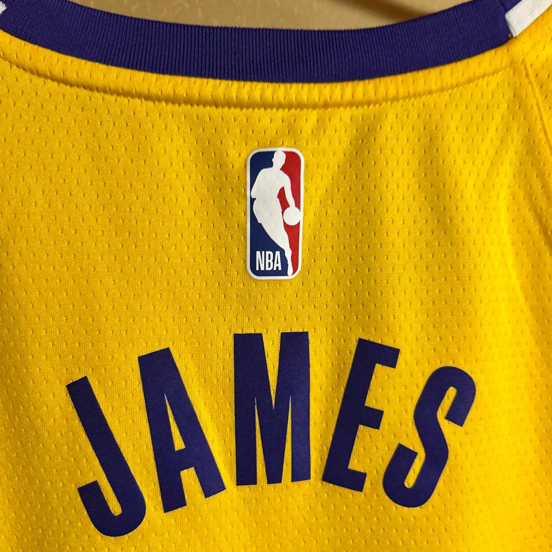 NIKE Los Angeles Lakers#23レブロン．ジェームズ