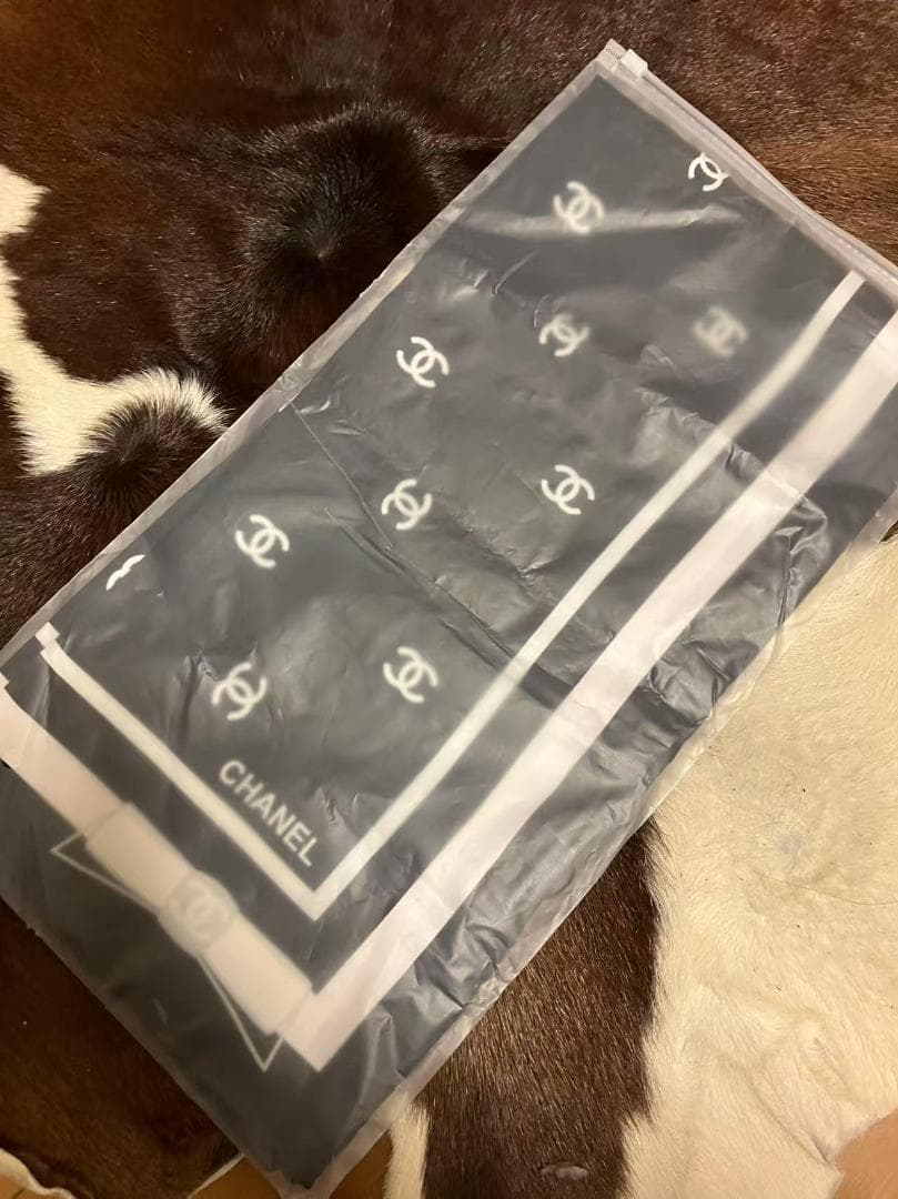 CCロゴ ブラック　大判スカーフ♡ 新品未使用