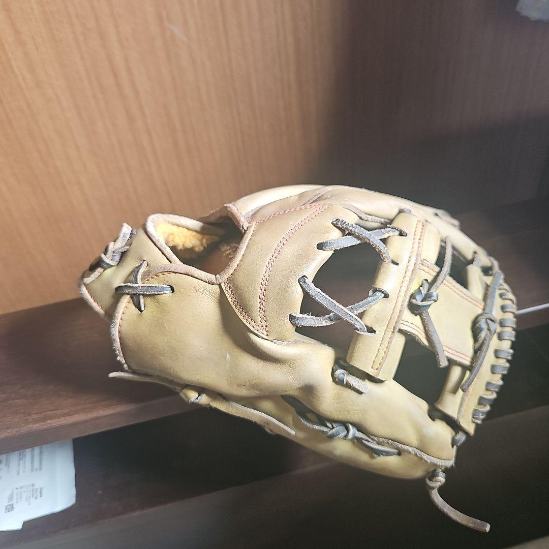 Mizuno ベージュ 右投げ用グローブ