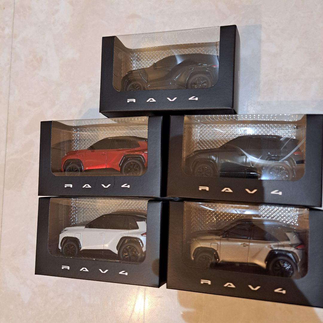 トヨタ 新型RAV4 プルバックミニカーセット 5色セット