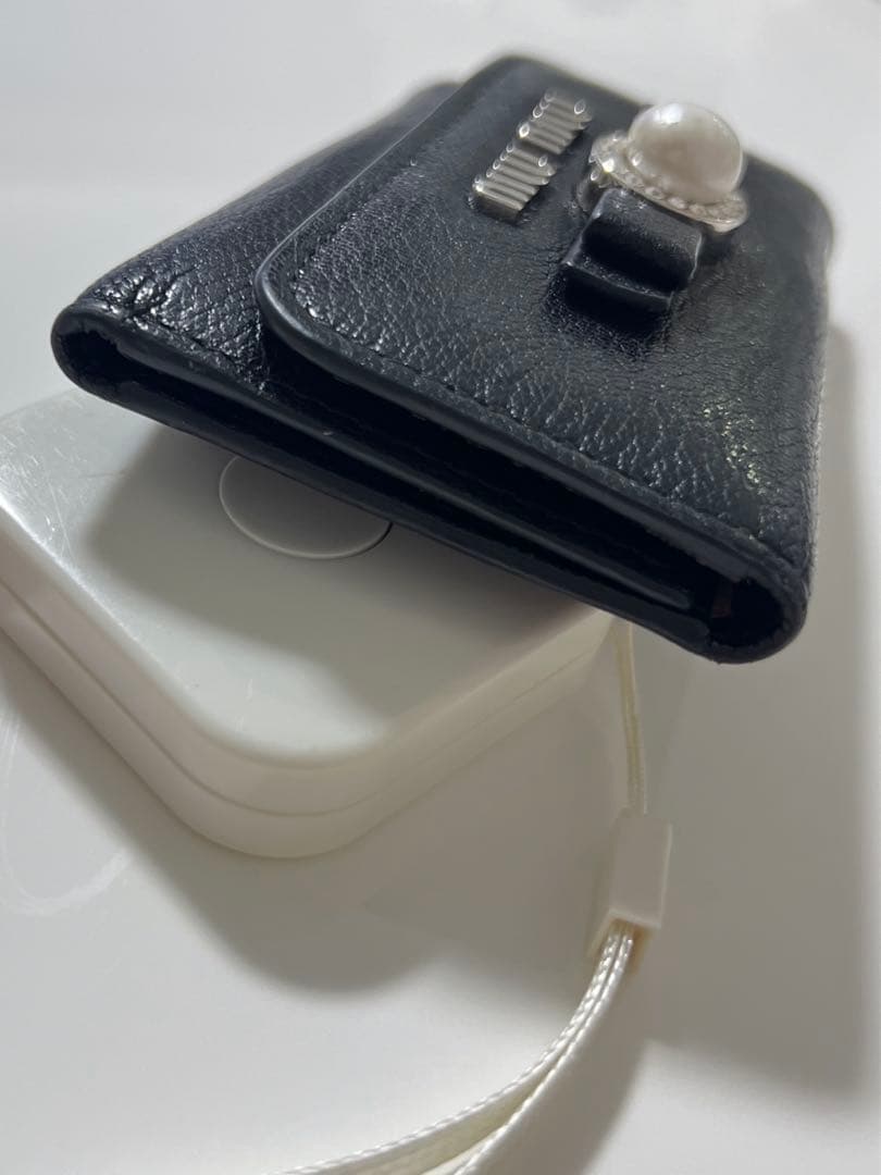 MIU MIU ブラック6連パールキーケース　シルバー