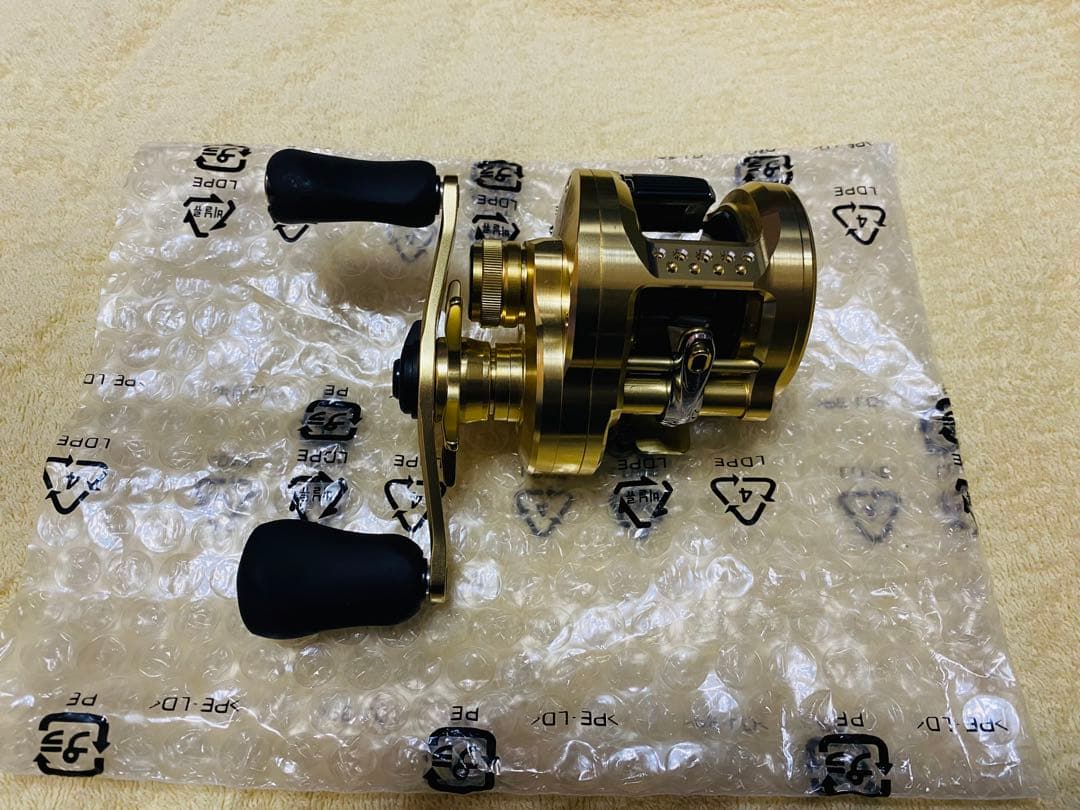 リール SHIMANO 22CALCUTTA CONQUEST 200XG