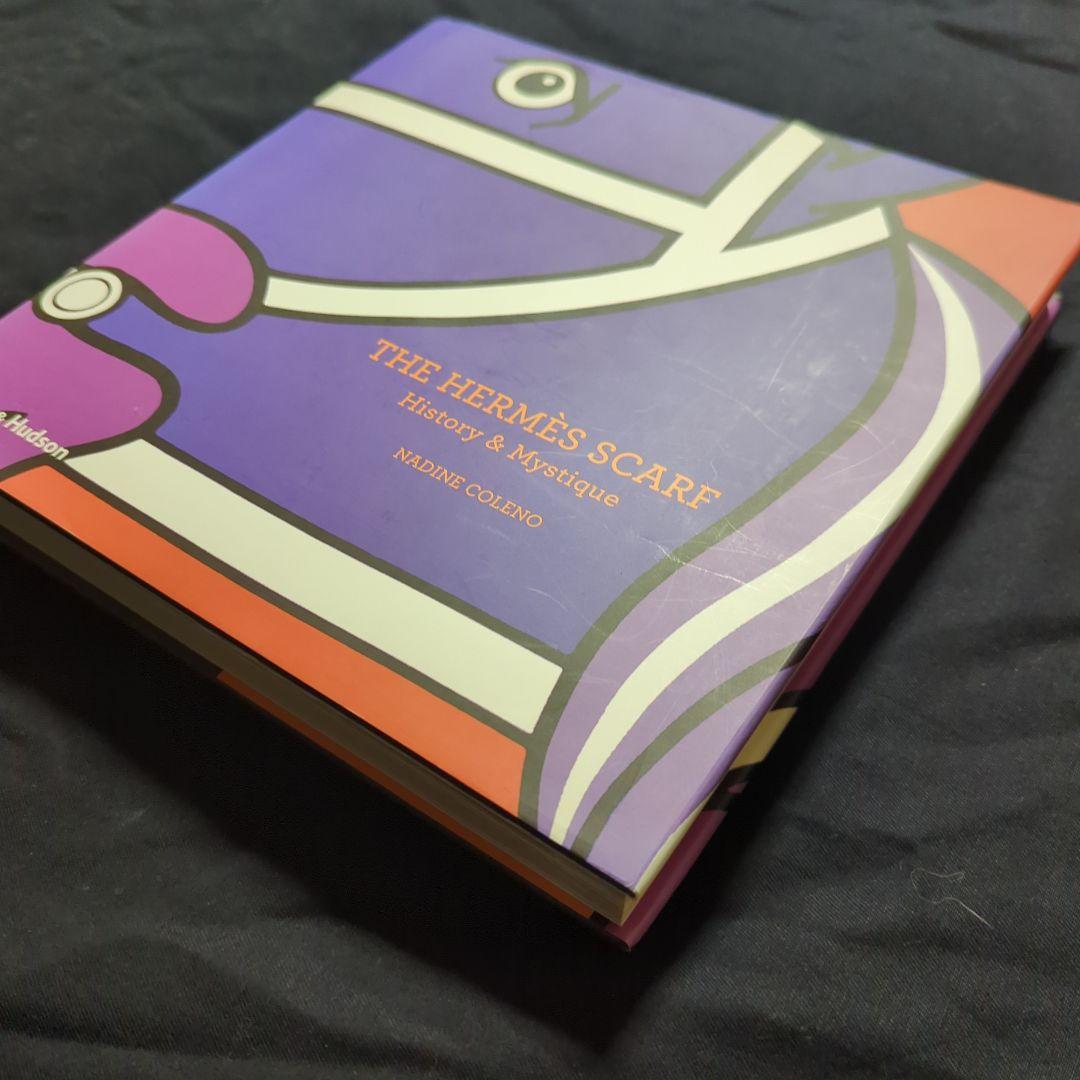洋書　THE HERMÈS SCARF History & Mystique
