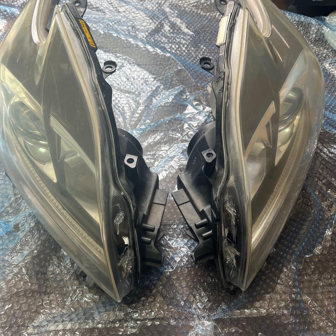 トヨタ 30 プリウス G's 後期 純正　左右　ヘッドライト