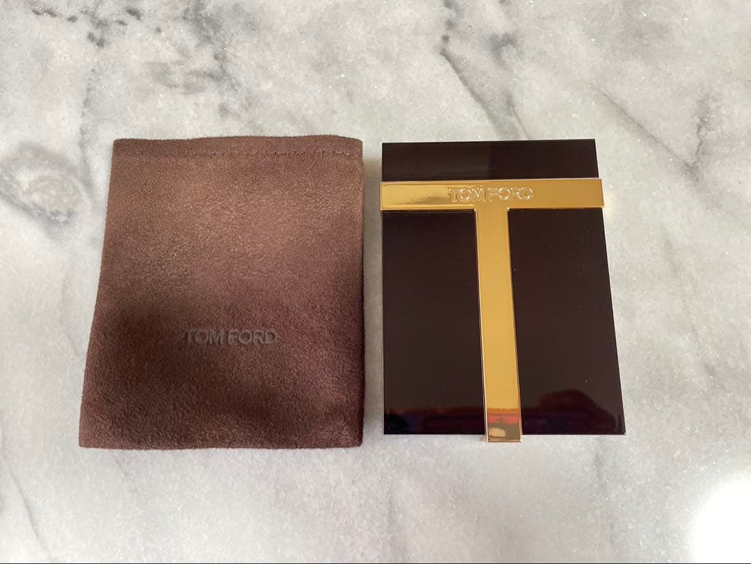 TOM FORD アイ カラー クワッド パウダー 31 スール サーブル