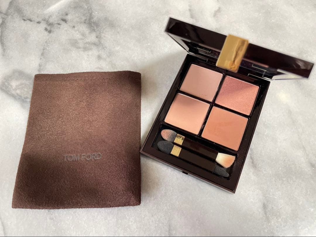 TOM FORD アイ カラー クワッド パウダー 31 スール サーブル