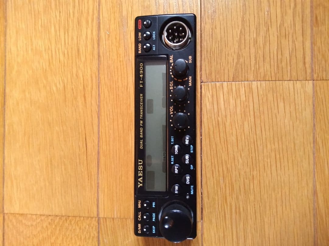 YAESU FT-4900 デュアルバンド無線機