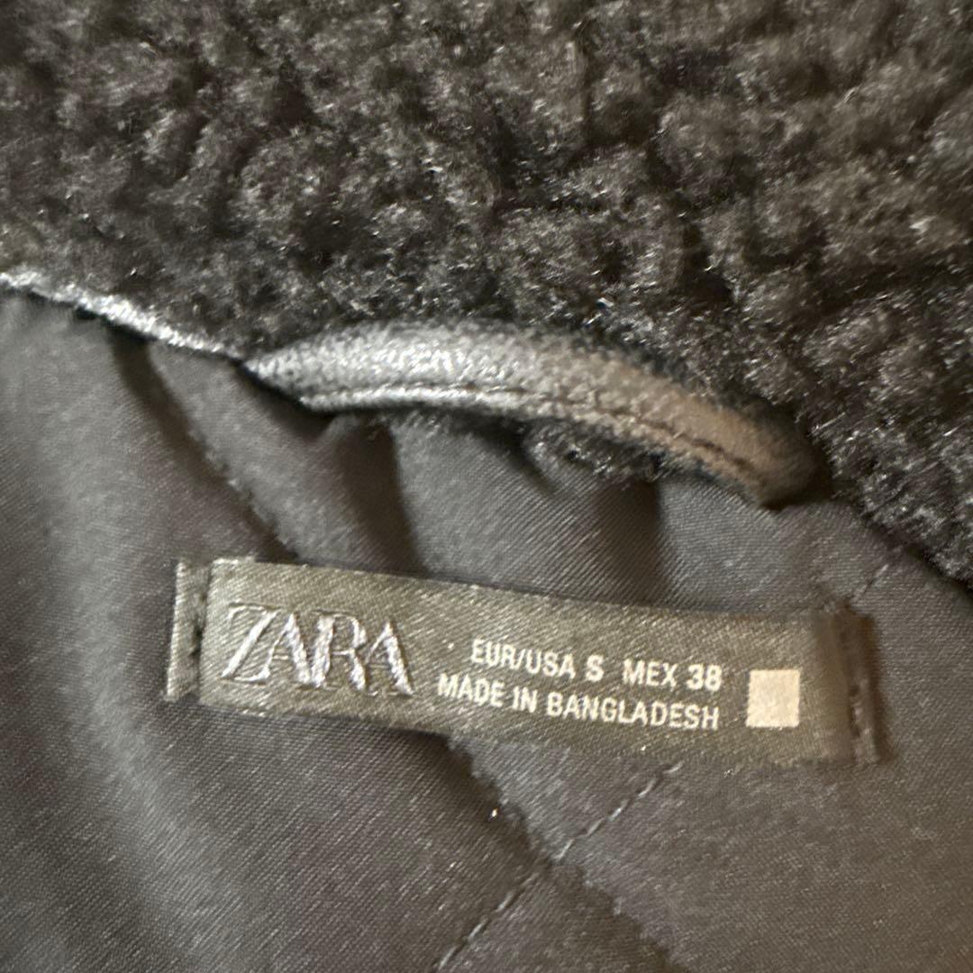 ZARAのフェイクレザーボンバージャケット
