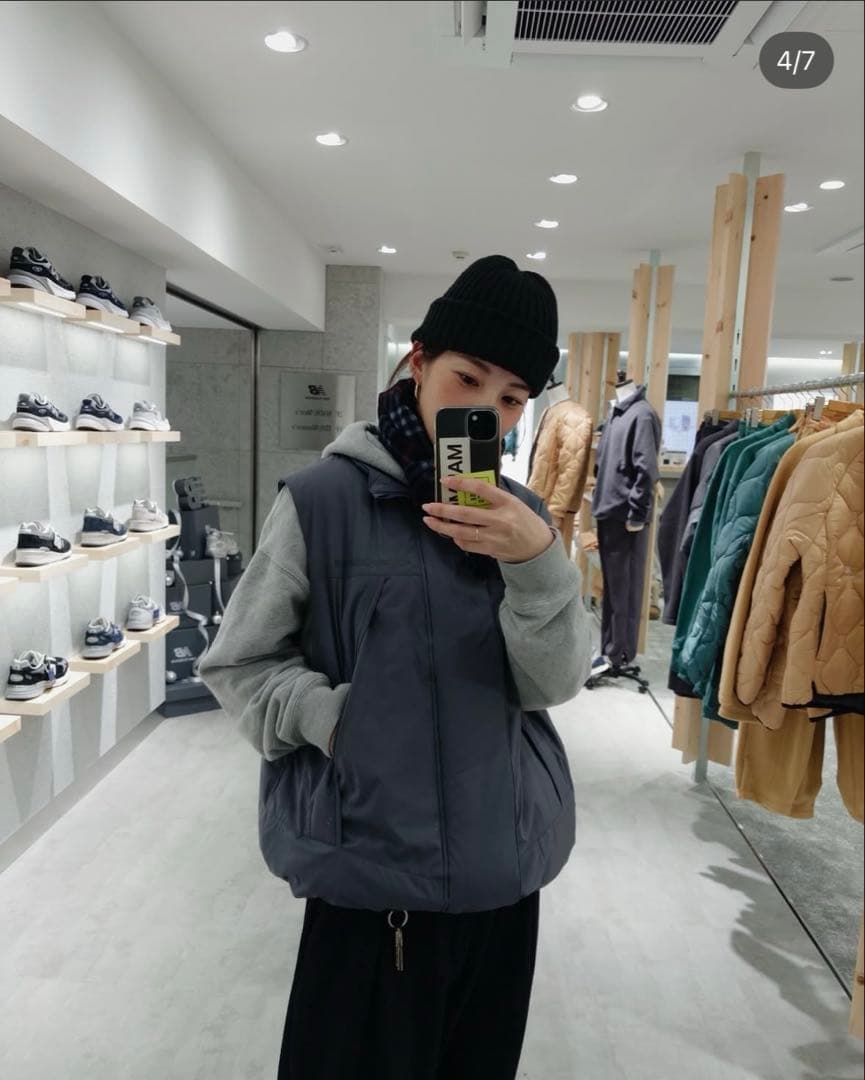 New Balance MET24 Padded Vest グラファイト