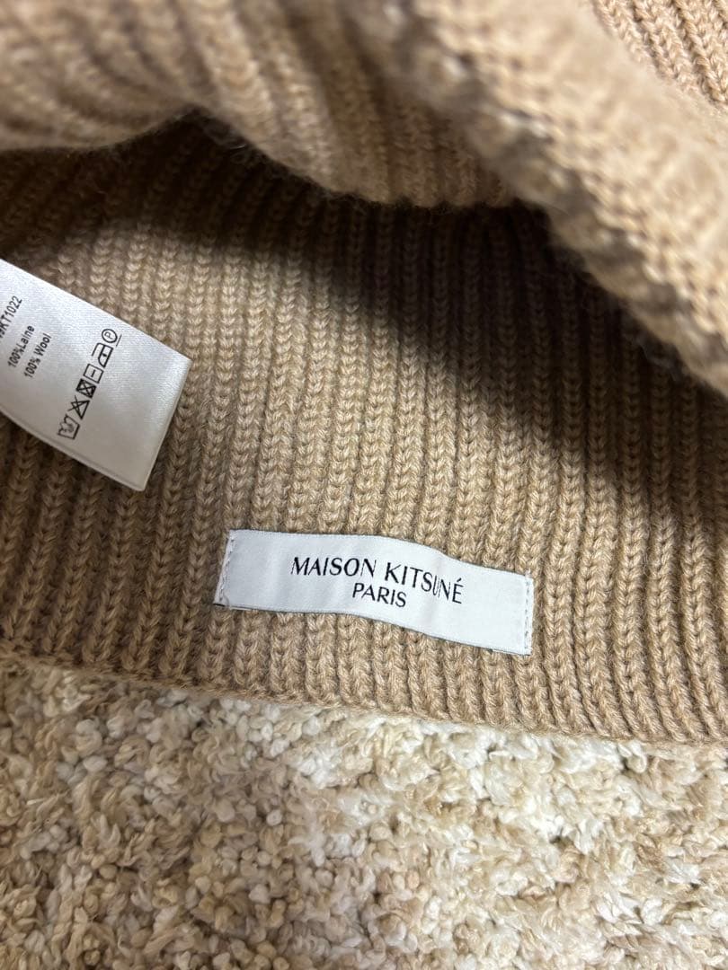 メゾンキツネ　MAISON KITSUNÉ ベージュニット帽