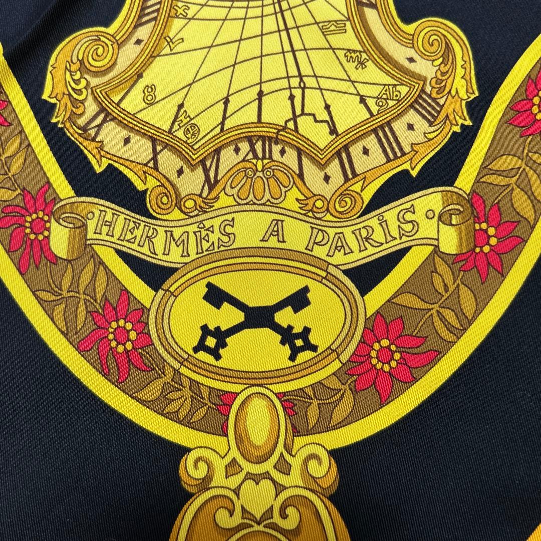 ヴィンテージ HERMES/エルメス カレ90黒地にオレンジ モーツァルト