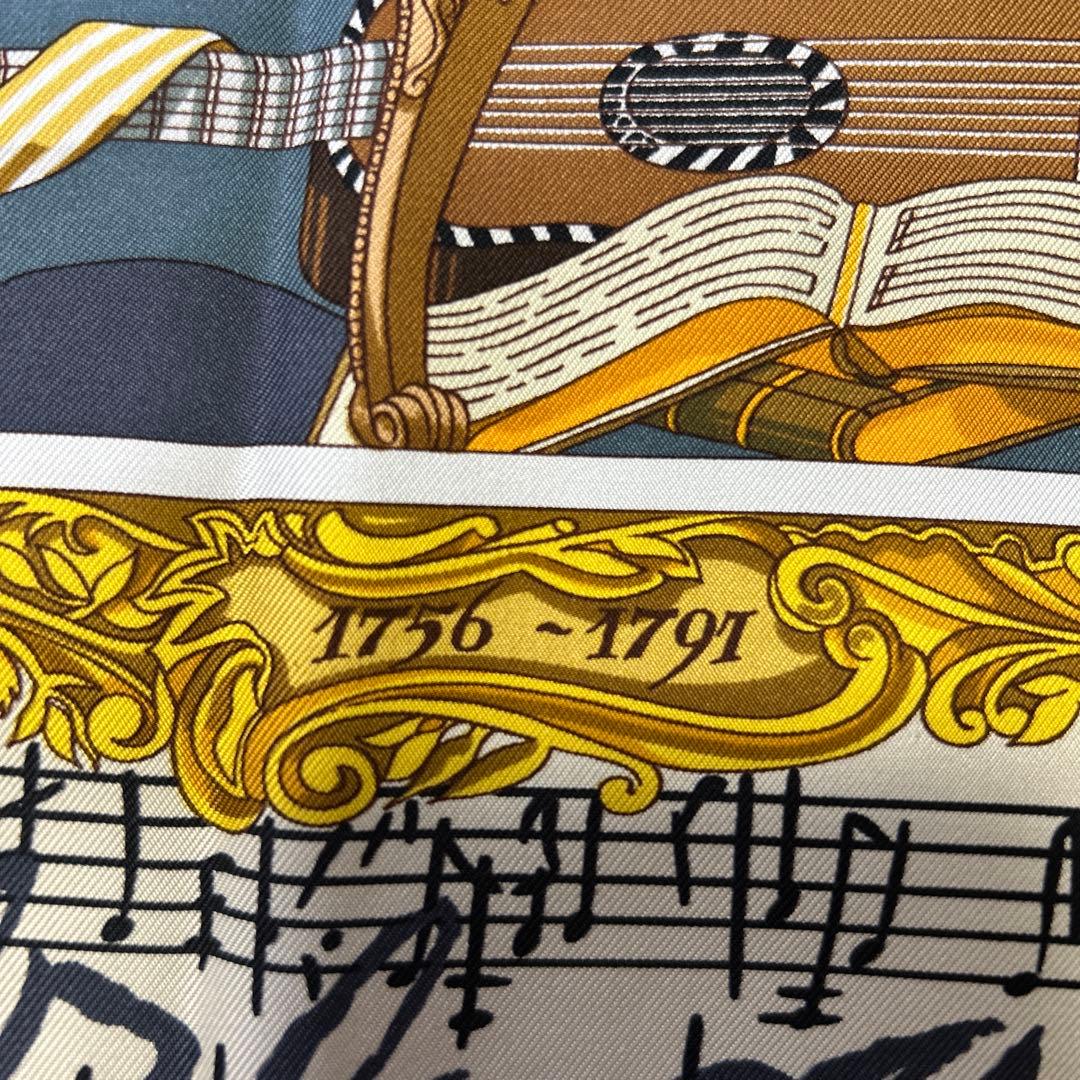ヴィンテージ HERMES/エルメス カレ90黒地にオレンジ モーツァルト
