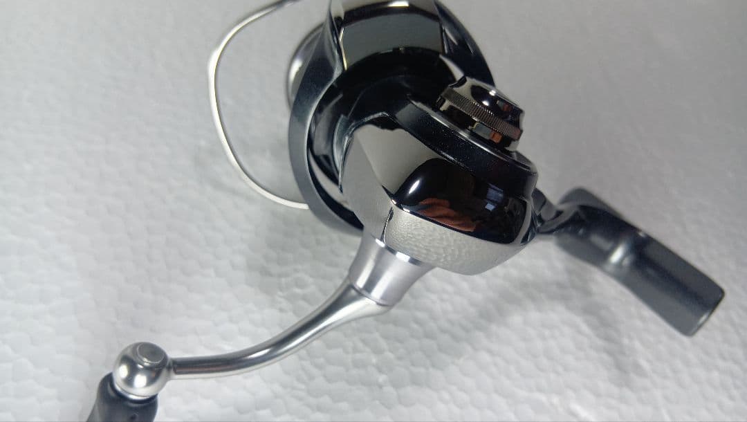 美品！完品！ダイワ 24ルビアス SF2000SS-P