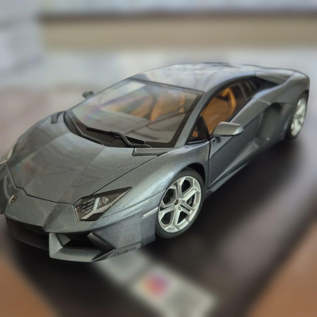 ミニカー AUTOart 1/18 Lamborghini Aventador