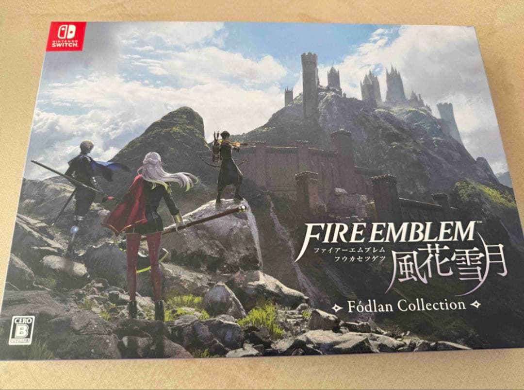ファイアーエムブレム 風花雪月フォドラコレクション トレカ、予約特典ハンカチ付き