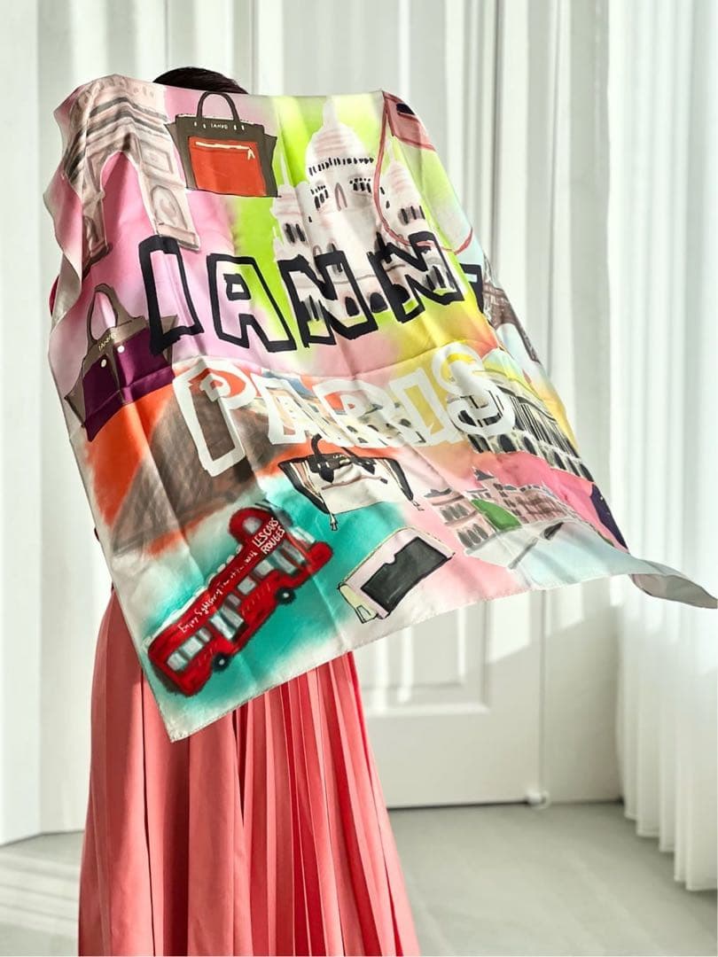 IANNE イアンヌ　シルク　スカーフ　新品　最終　2/16まで