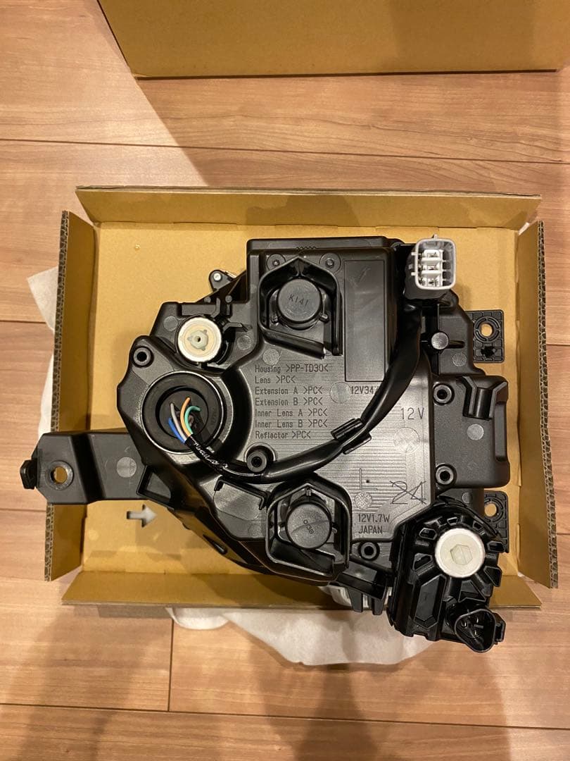 【新品】JB64ジムニー純正LEDヘッドライト
