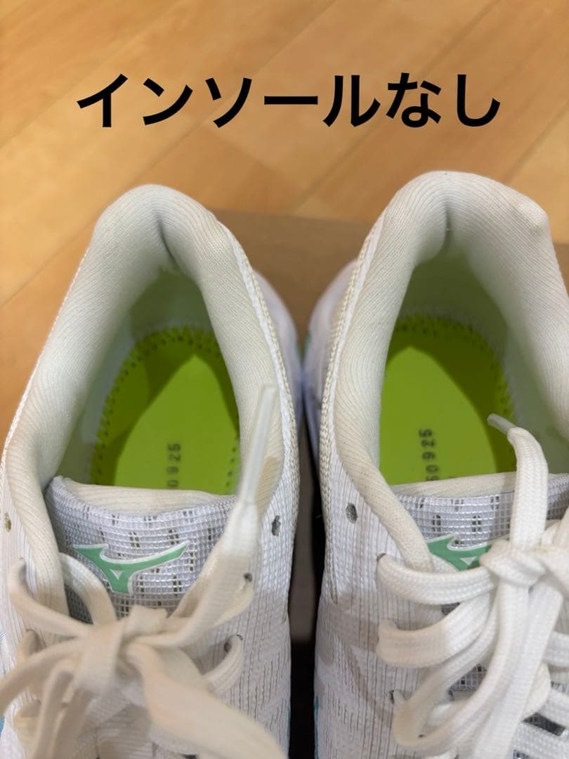 ミズノ　バレーシューズ　ウエーブライトニング