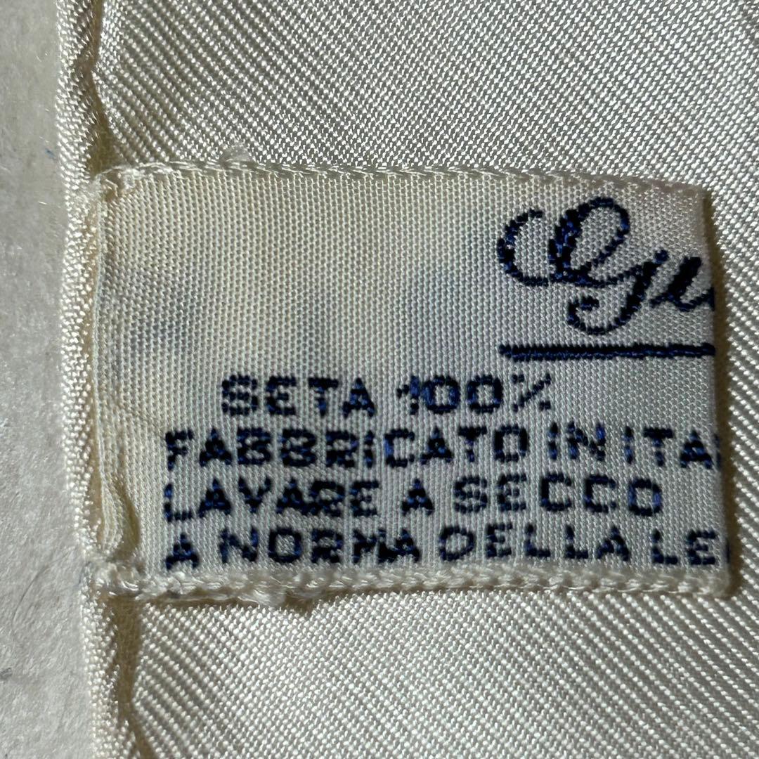 ✨GUCCIグッチ シルクスカーフ フローラル イタリア製 ヴィンテージ 正方形