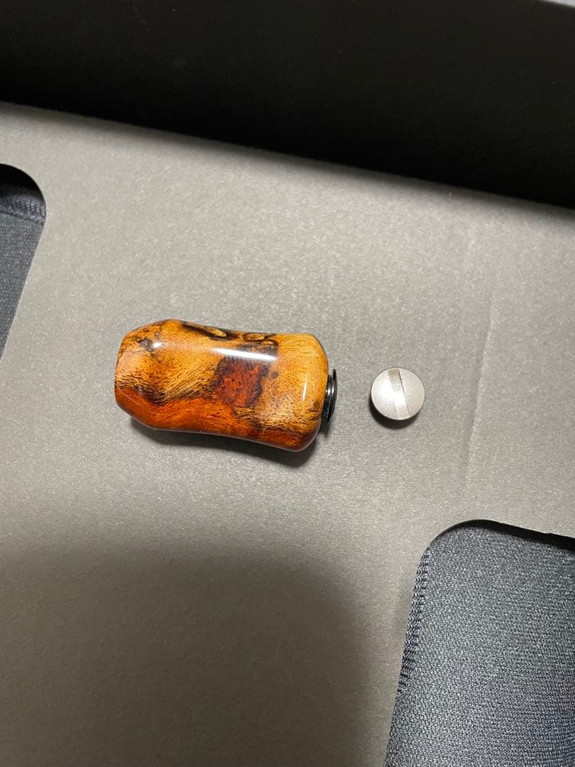 k*o様 わたらせ樹脂工房　花梨紅白スポルテッド　シマノ用　左巻き　実釣り未使用
