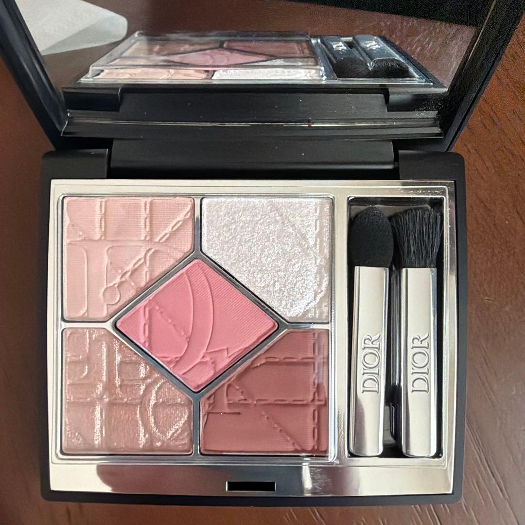 Dior アイシャドウ 857 ローズオーガンザ