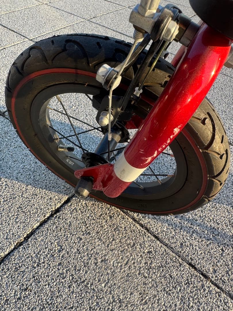 自転車 カーズ　ストライダー