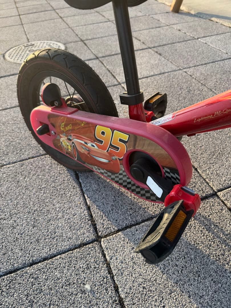 自転車 カーズ　ストライダー