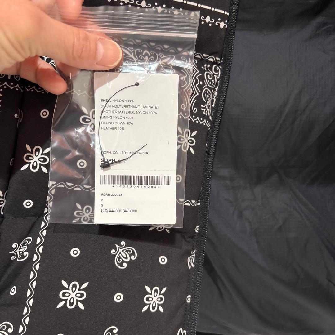 値下げ不可！F.C.Real Bristol ダウンベスト Sサイズバンダナ柄