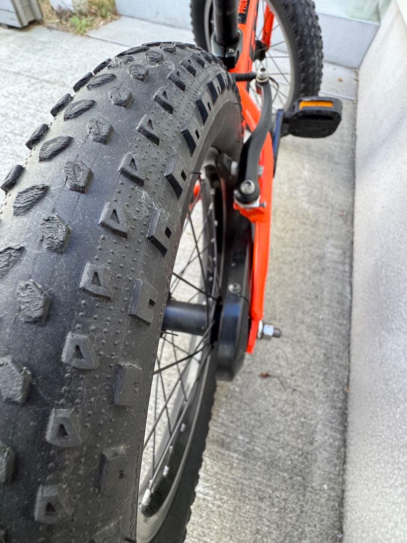 Trek 16インチ キッズバイク オレンジ 補助輪付き