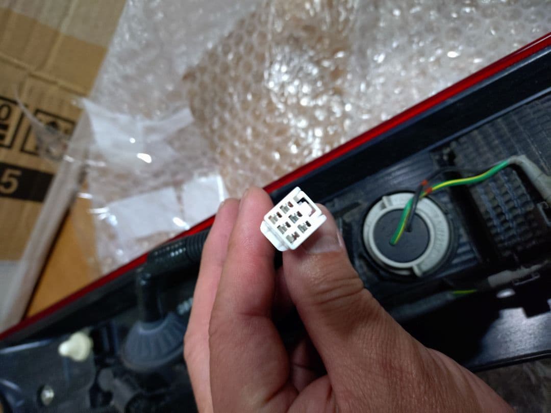 ホンダN-VAN左テールランプ 中古品